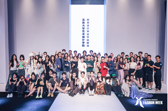 94F1194E9D9677FF69160D9F9A9_3568684C_6EBD0