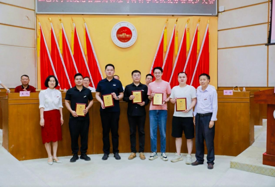 77B663A7E04F29C6008691CEF81_555EDB02_CA969