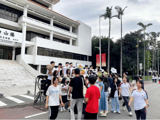 C9B2CC0889957B5EE8A93FA964D_B916D4A0_2308E