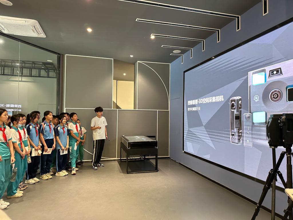 B9429EBFD472564A21257BED3C0_A5AA6F12_191F0