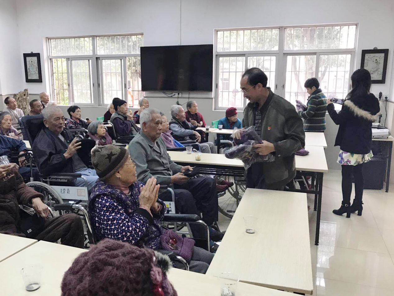 8E060D787F1089AA02D7909E0A3_0425BB10_62CEE