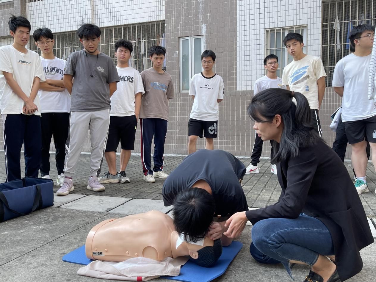 3D0D29B884F1C2A5EFA3CBE6BD2_F7ACA0D0_35EBD