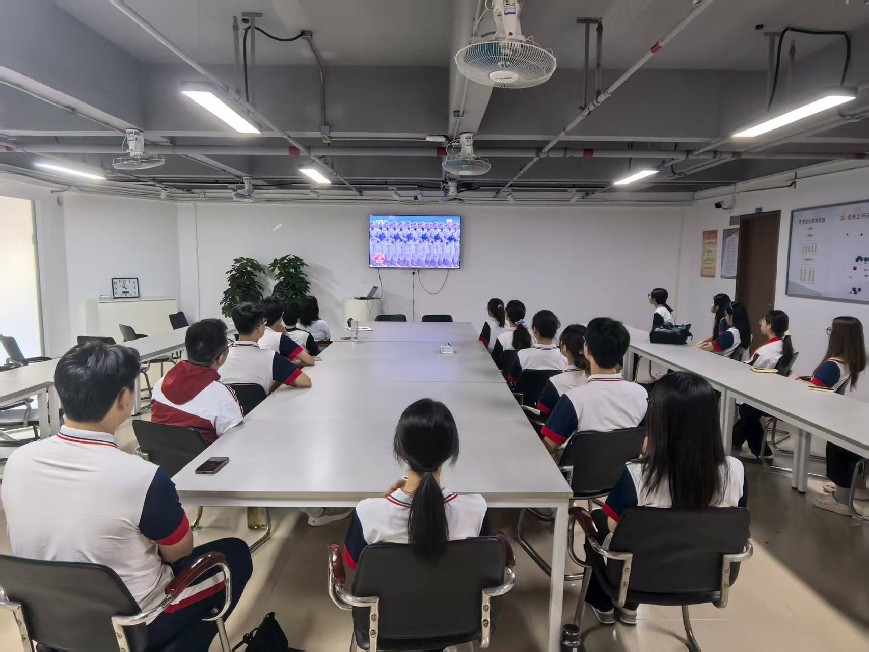 8433AD7B5B4B825B227767532AA_21C467FF_30D76 8433AD7B5B4B825B227767532AA_21C467FF_30D76