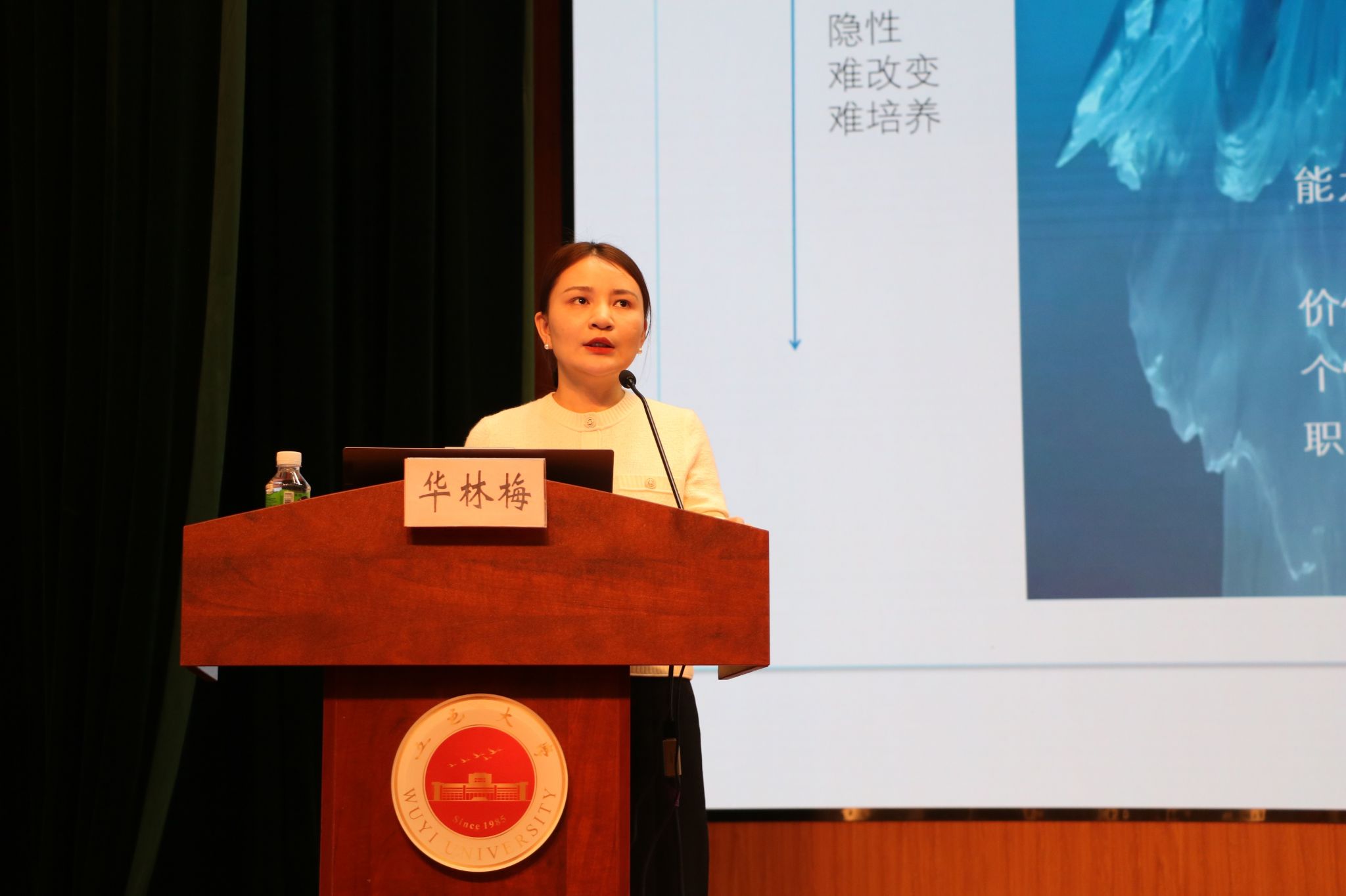 9185A6E403CDD8FFA9057F93568_A950ACE3_245B0