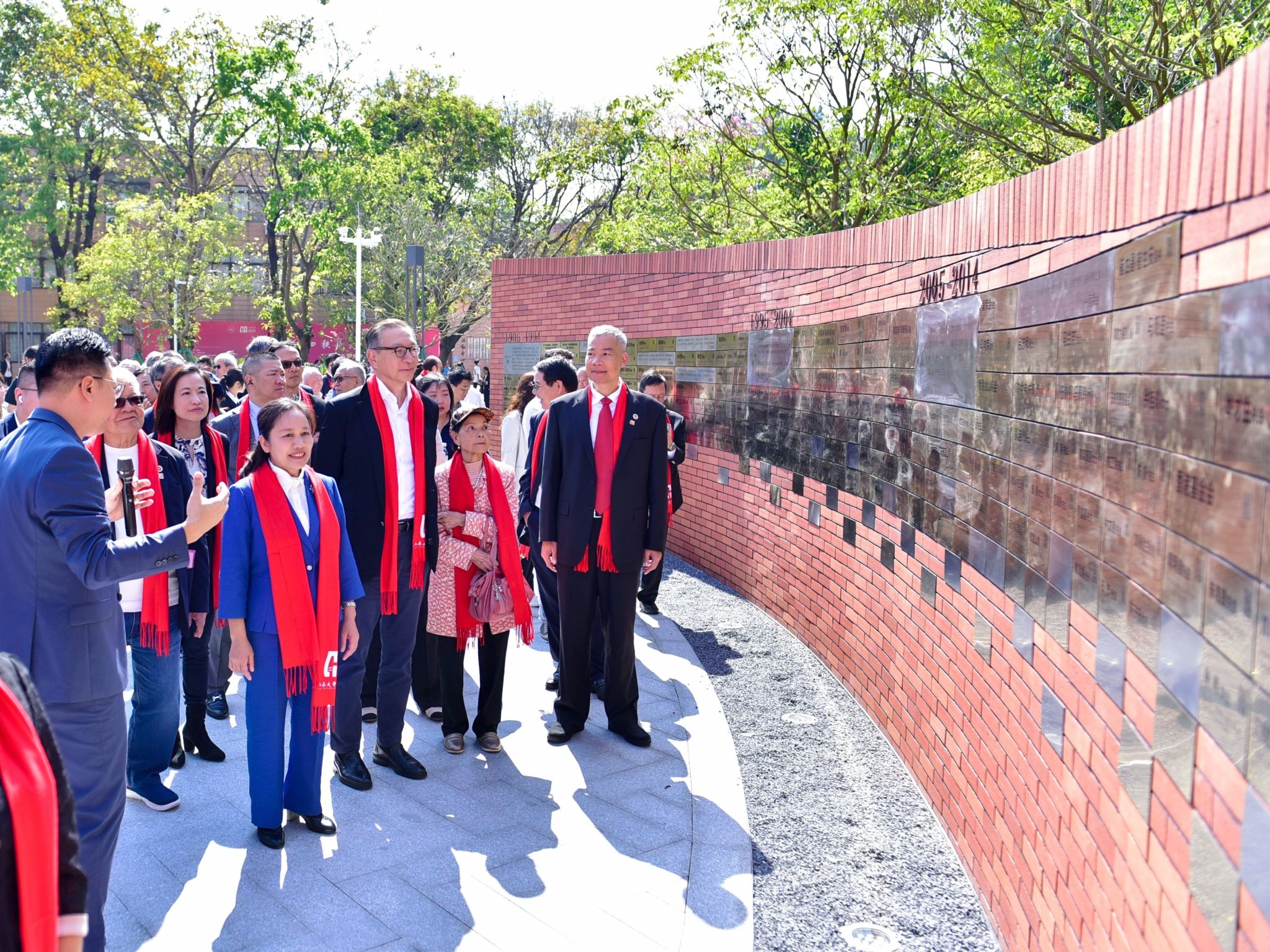 85B072A5909495C35B6D301DEFA_5F2E7089_B4327