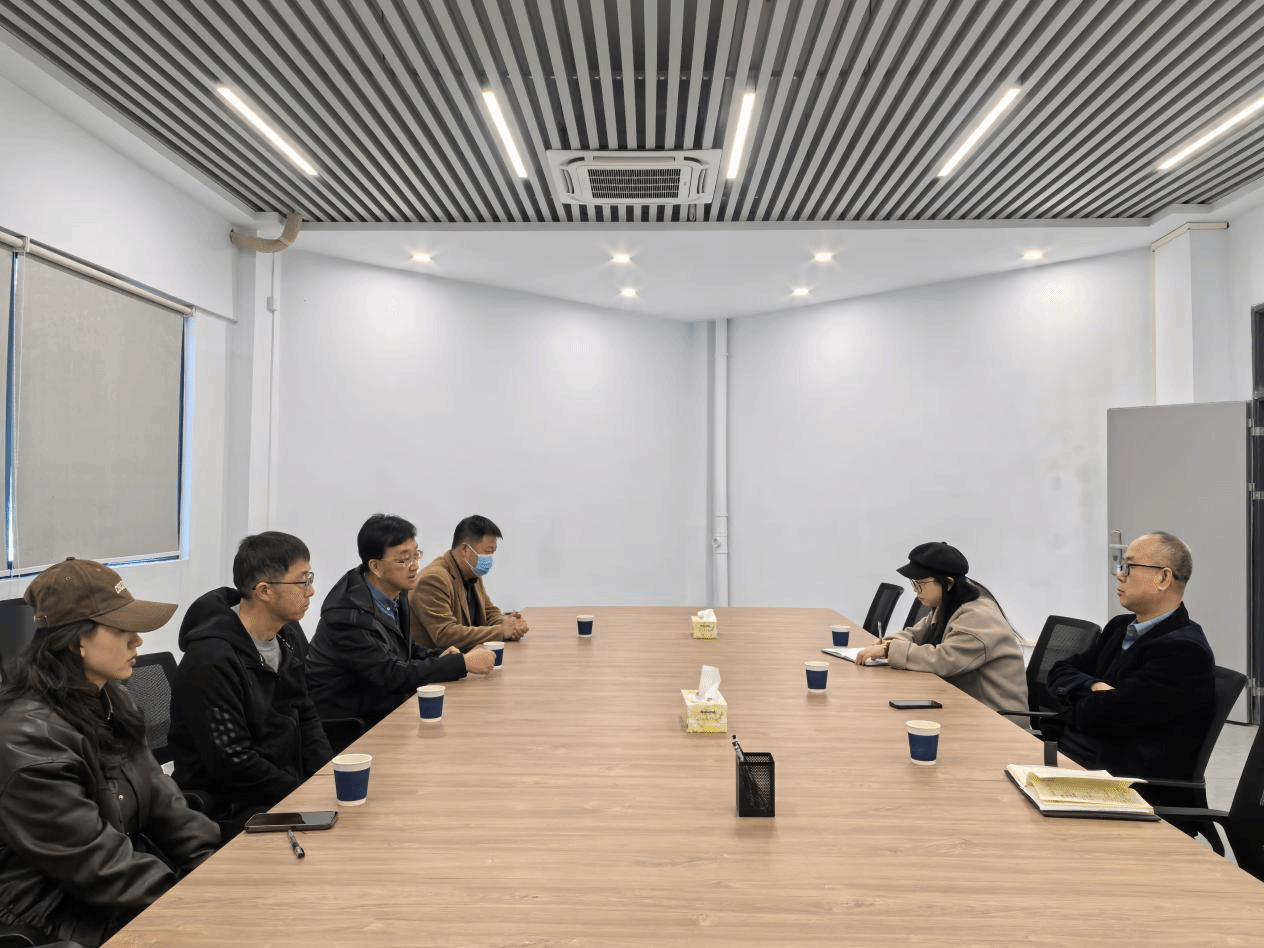 ADB2A2FA1EE4F2FC4D965D33062_FFC8C3BB_6D43F