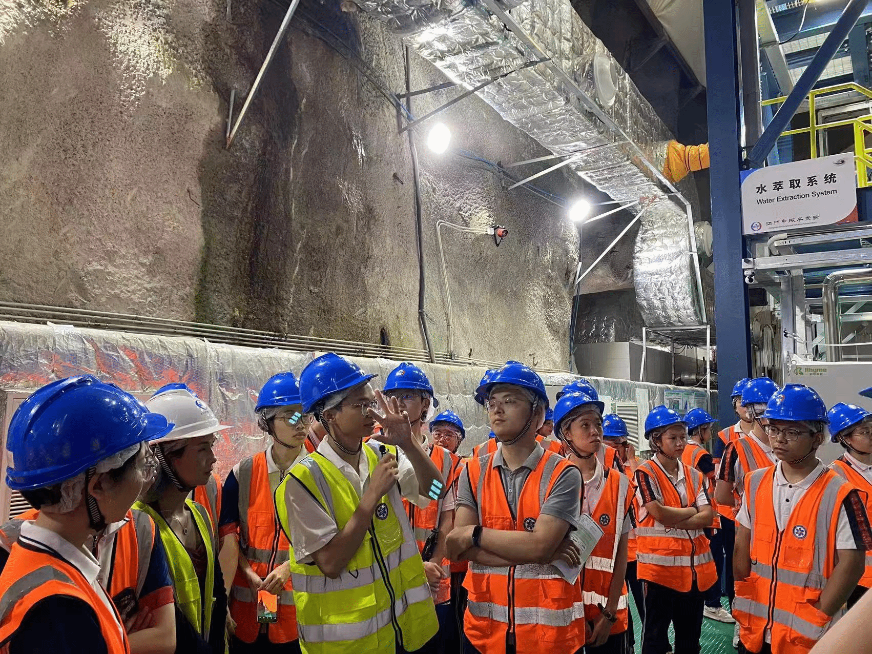 7270760E94CEDFA8E1580BEEE07_E7C057D1_1522F2