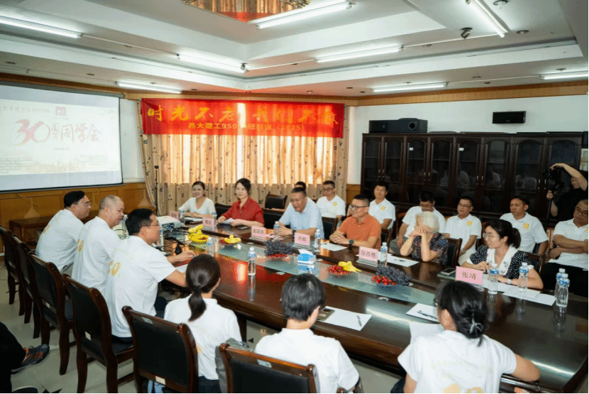 96B593BAD05179F2A82D4616606_49C23D93_3804C